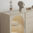 Buffet élégant en bois blanc avec tiroirs et portes vitrées