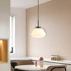 Suspension contemporaine en verre blanc gélatineux pour restaurant