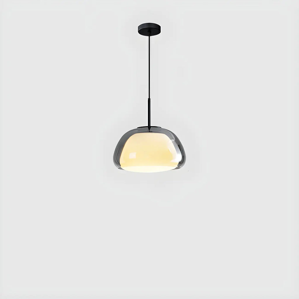 Suspension contemporaine en verre blanc gélatineux pour restaurant