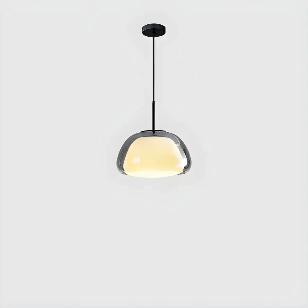 Suspension contemporaine en verre blanc gélatineux pour restaurant