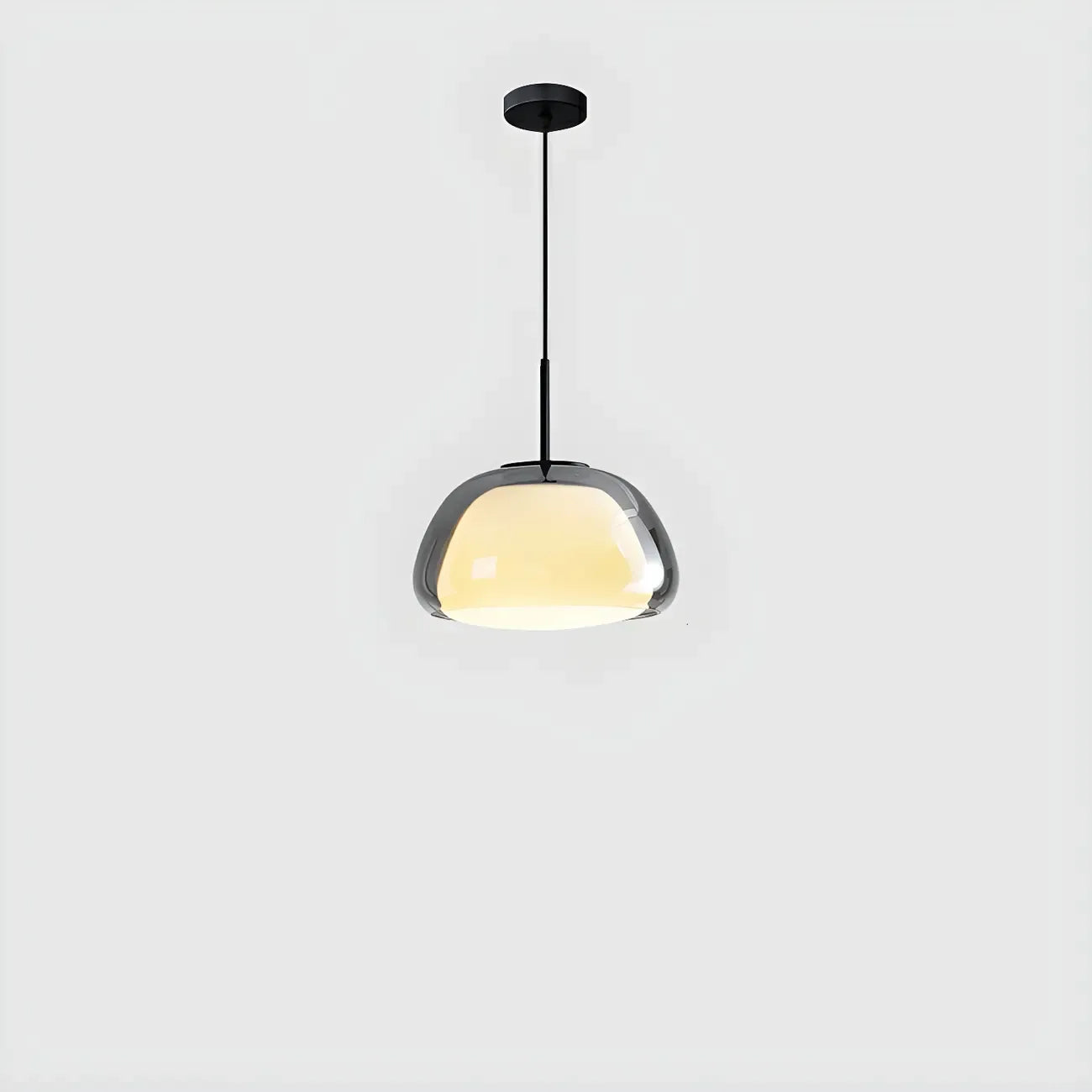 Suspension contemporaine en verre blanc gélatineux pour restaurant