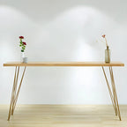 Élégante longue table de bar avec tabourets en bois
