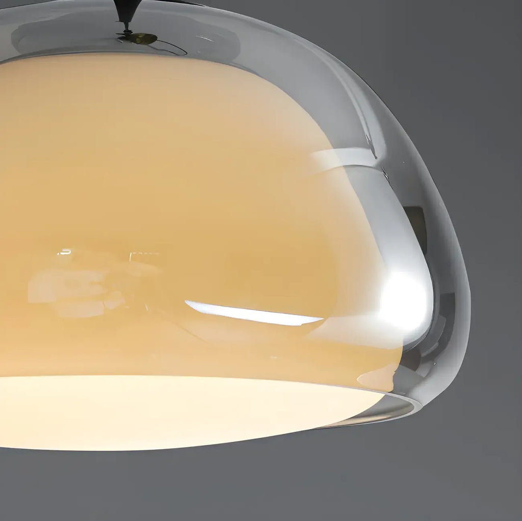 Suspension contemporaine en verre blanc gélatineux pour restaurant