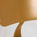 Élégante longue table de bar avec tabourets en bois