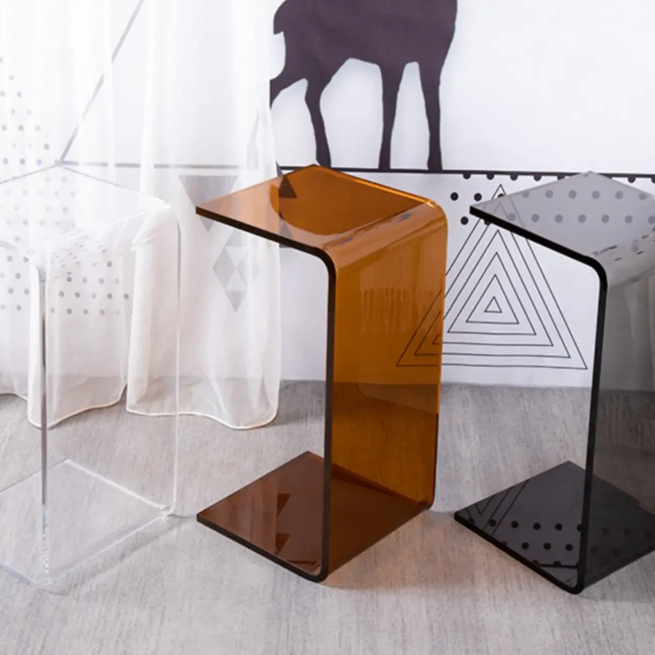 Petite table d'appoint en acrylique noir en forme de C pour salon