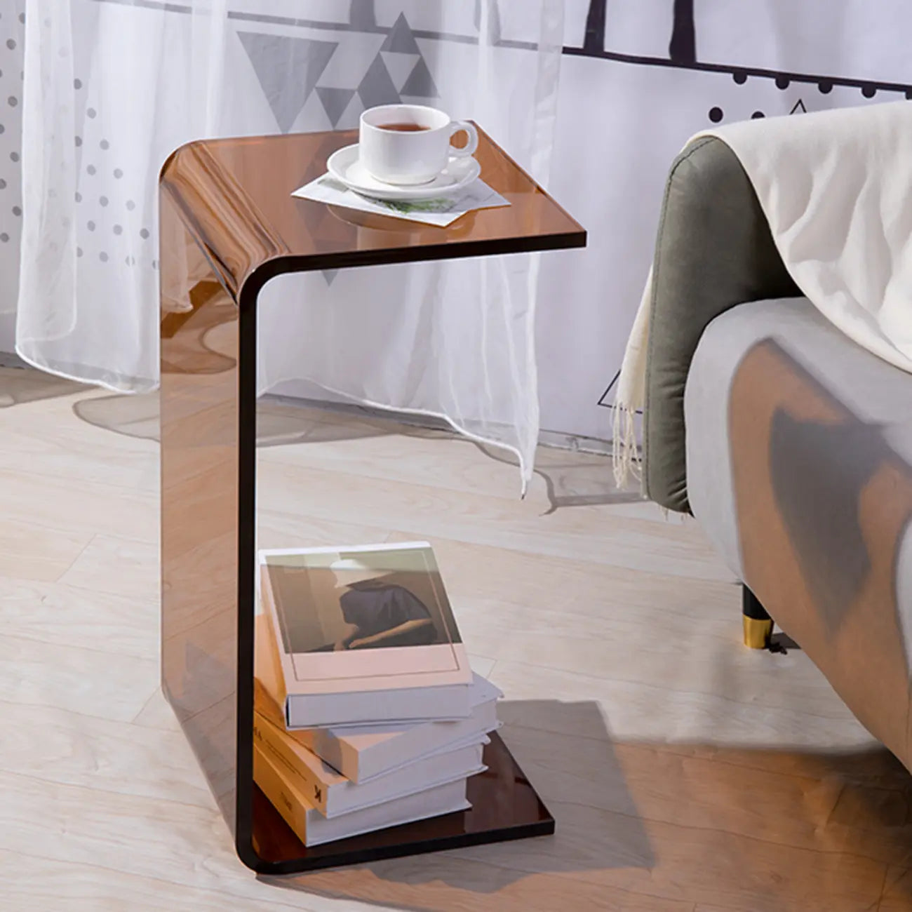 Petite table d'appoint en acrylique noir en forme de C pour salon