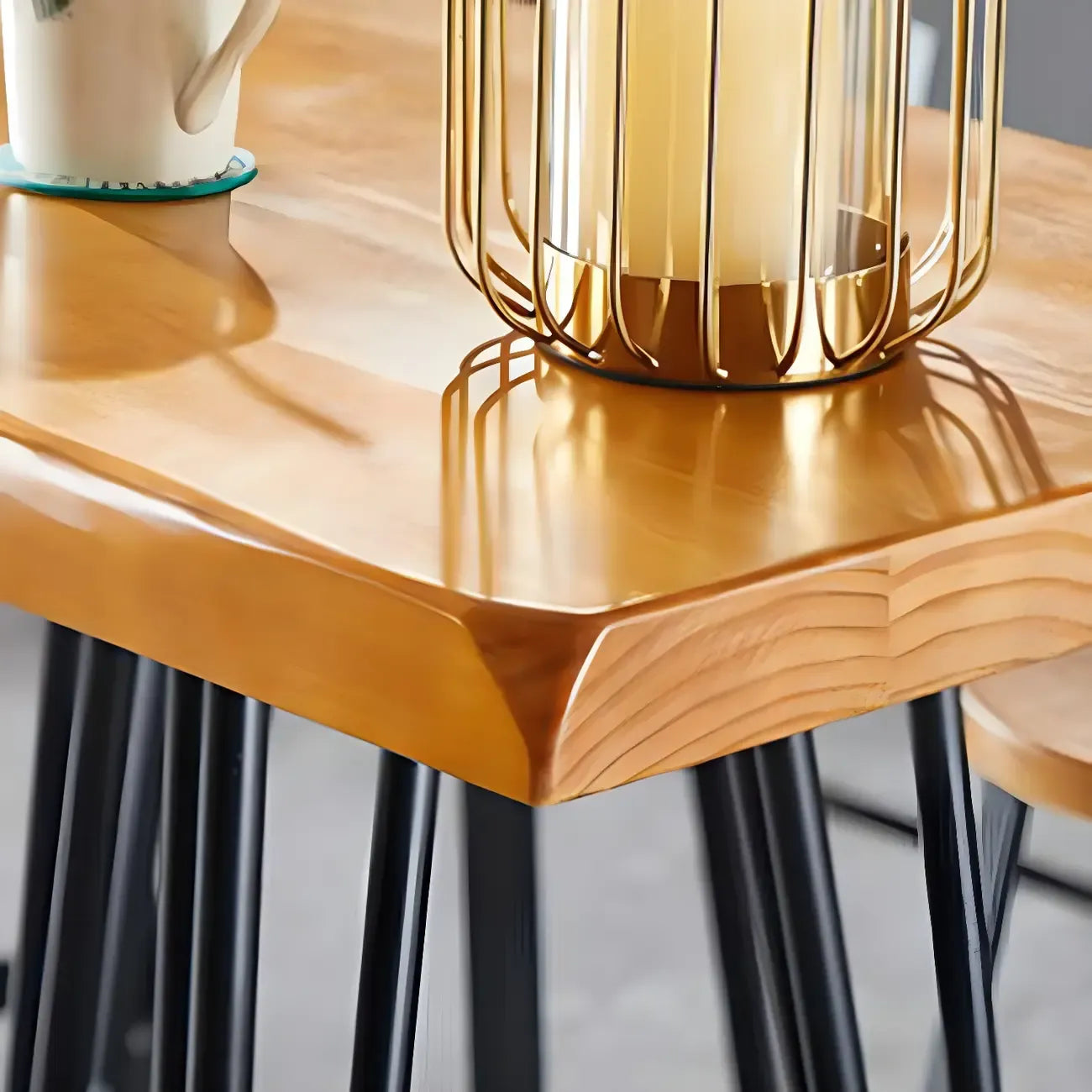 Ensemble de bar élégant en bois massif avec tabourets stylés pour la maison