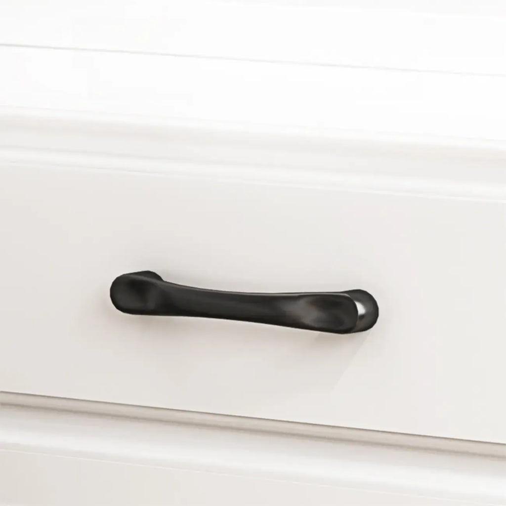 Table de chevet classique étroite en bois blanc avec 3 tiroirs
