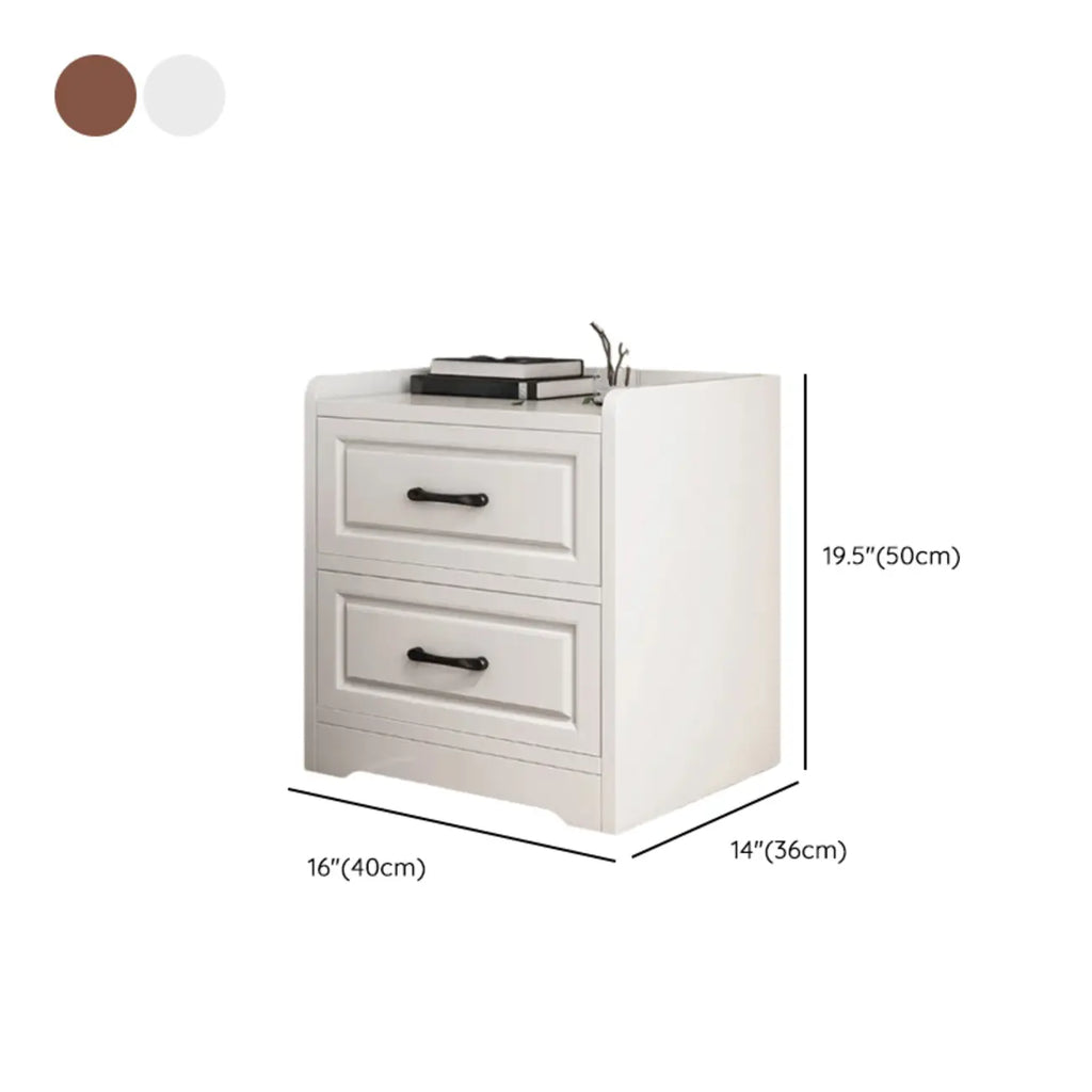 Table de chevet classique étroite en bois blanc avec 3 tiroirs