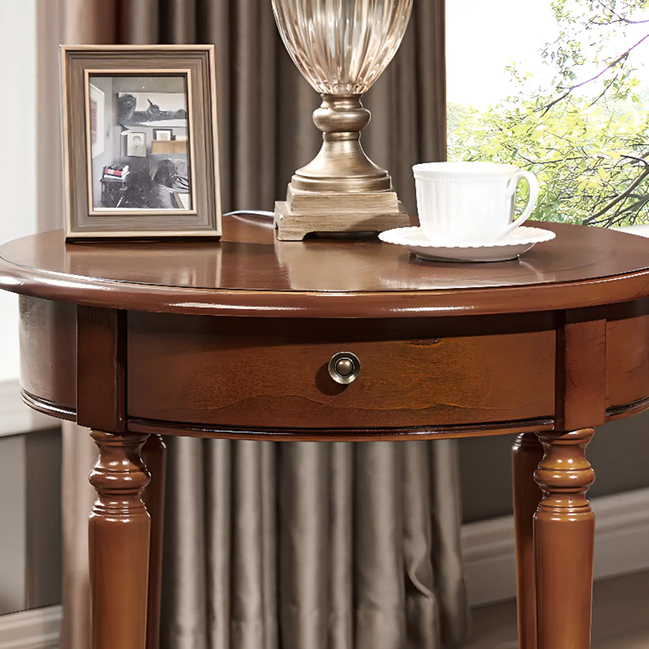 Table d'appoint ronde classique en bois pour salon avec rangement