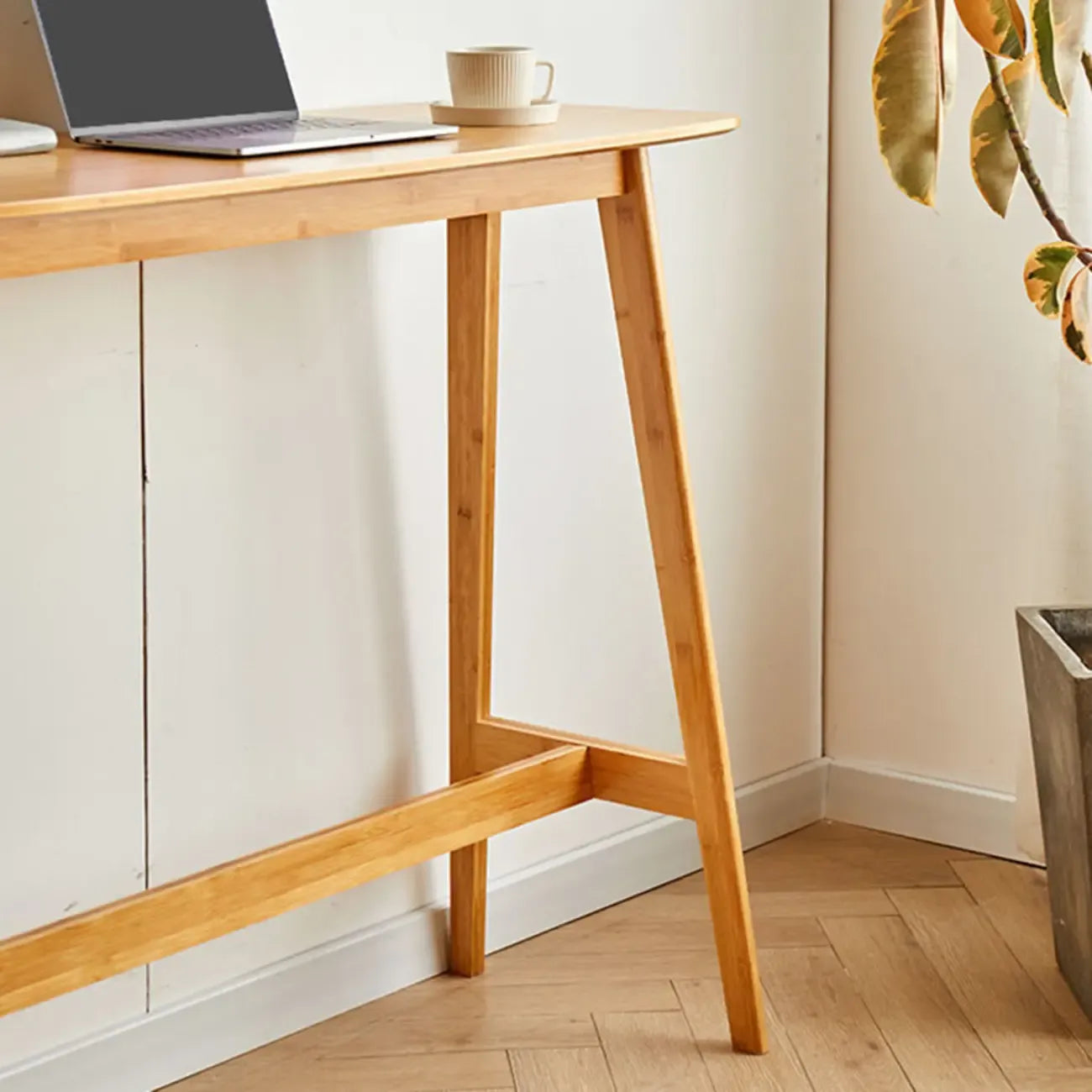 Ensemble de bar moderne en bambou avec tabourets repose-pieds