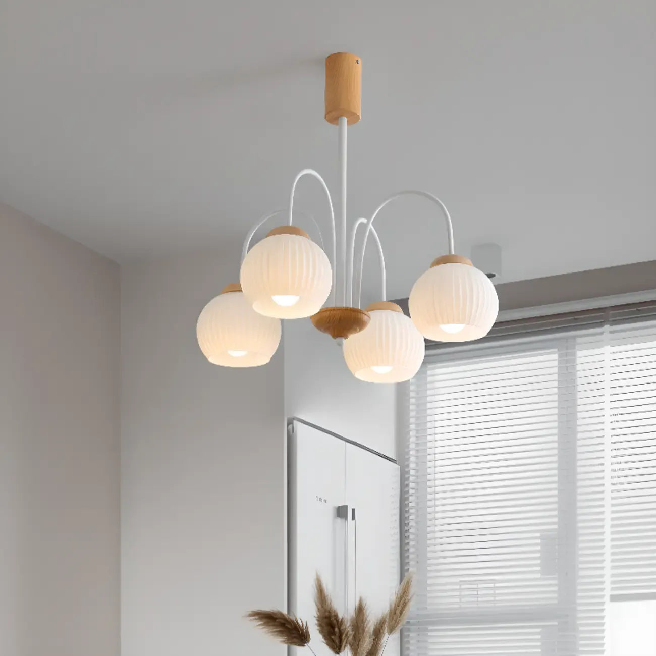 Lustre suspendu globe moderne et élégant à longueur flexible