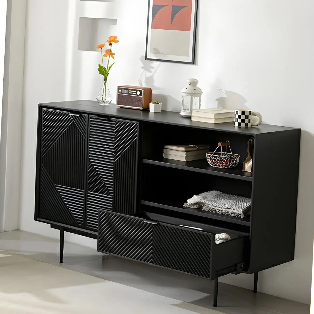 Buffet géométrique en bois noir avec tiroir et armoire