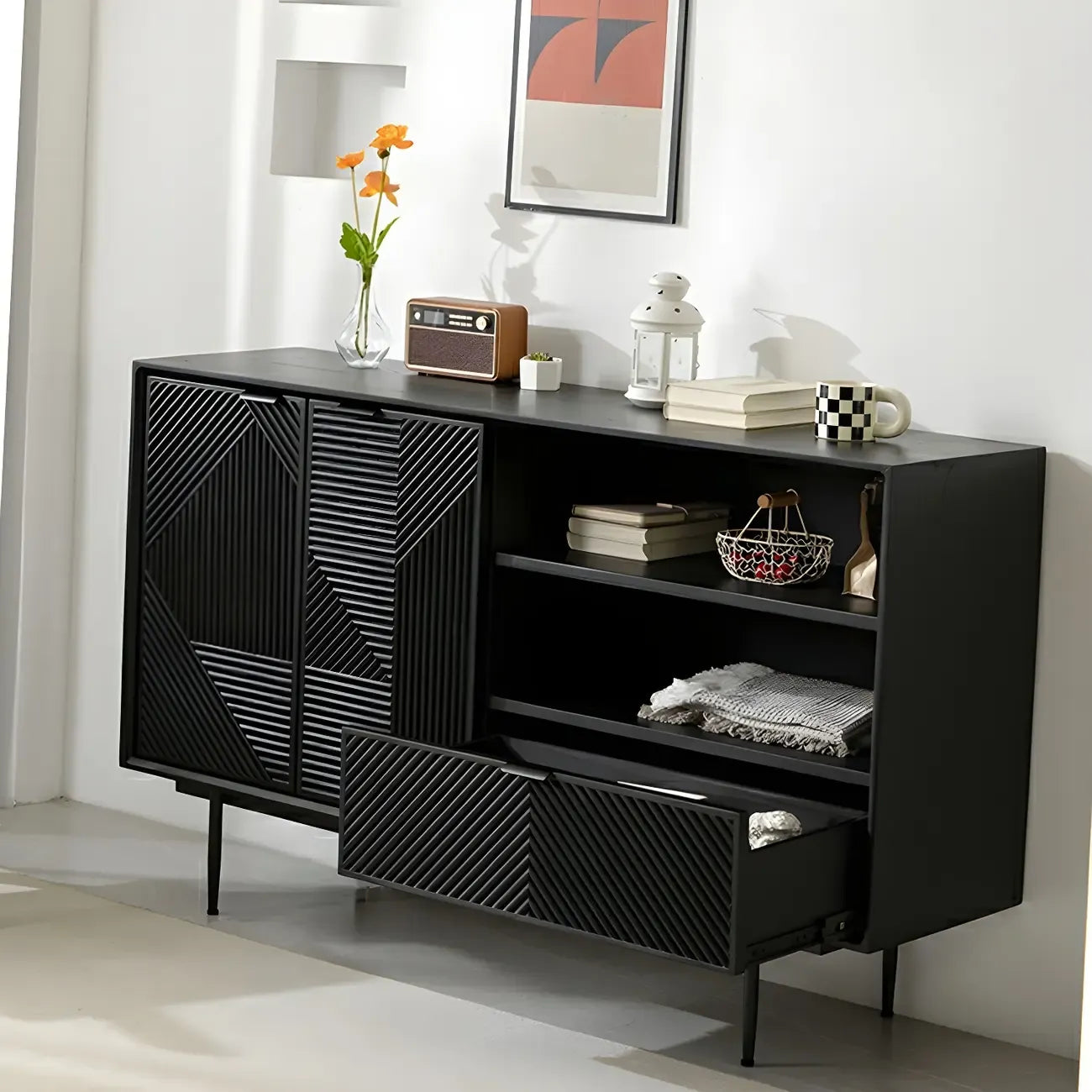 Buffet géométrique en bois noir avec tiroir et armoire