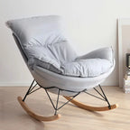 Fauteuil à bascule rembourré de style moderne du milieu du siècle avec repose-pieds