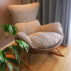 Fauteuil à bascule rembourré de style moderne du milieu du siècle avec repose-pieds