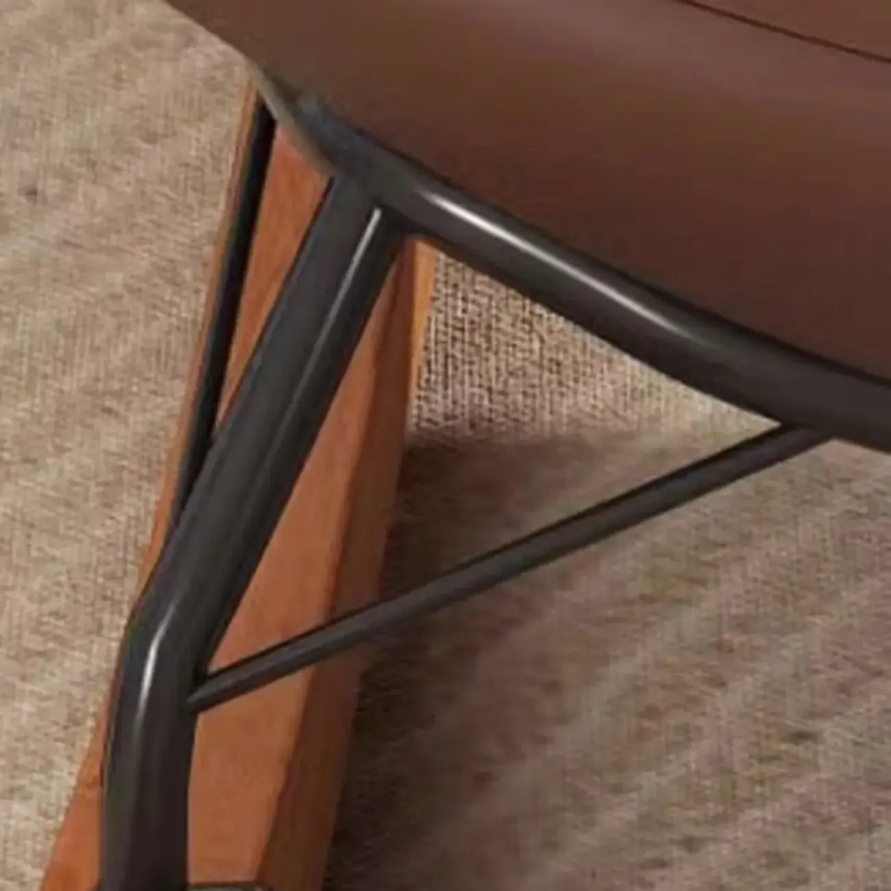 Fauteuil à bascule ergonomique arrondi et rembourré pour salon