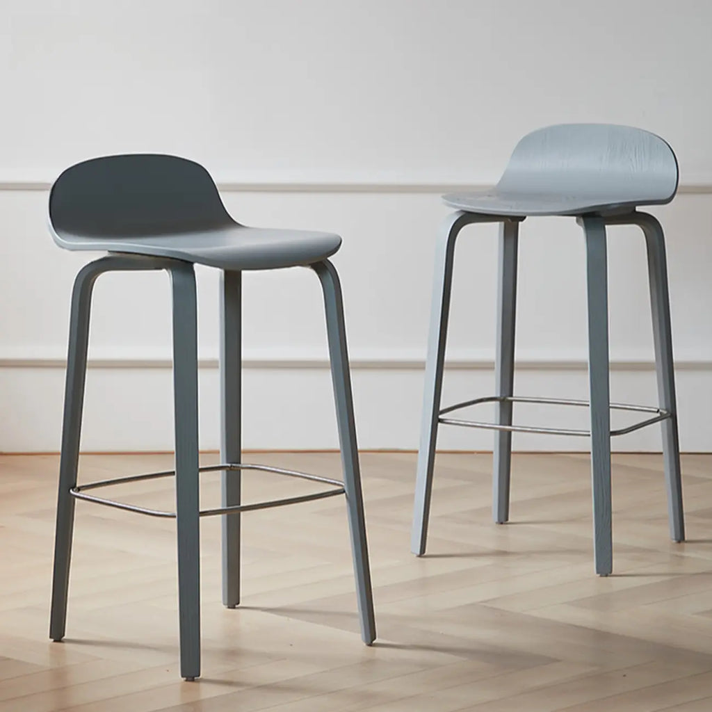 Tabourets de bar minimalistes en bois avec repose-pieds pour la cuisine