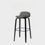 Tabourets de bar minimalistes en bois avec repose-pieds pour la cuisine