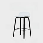 Tabourets de bar minimalistes en bois avec repose-pieds pour la cuisine