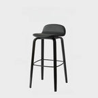 Tabourets de bar minimalistes en bois avec repose-pieds pour la cuisine