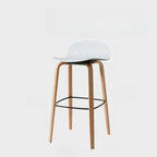 Tabourets de bar minimalistes en bois avec repose-pieds pour la cuisine