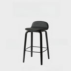 Tabourets de bar minimalistes en bois avec repose-pieds pour la cuisine