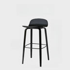 Tabourets de bar minimalistes en bois avec repose-pieds pour la cuisine