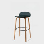 Tabourets de bar minimalistes en bois avec repose-pieds pour la cuisine