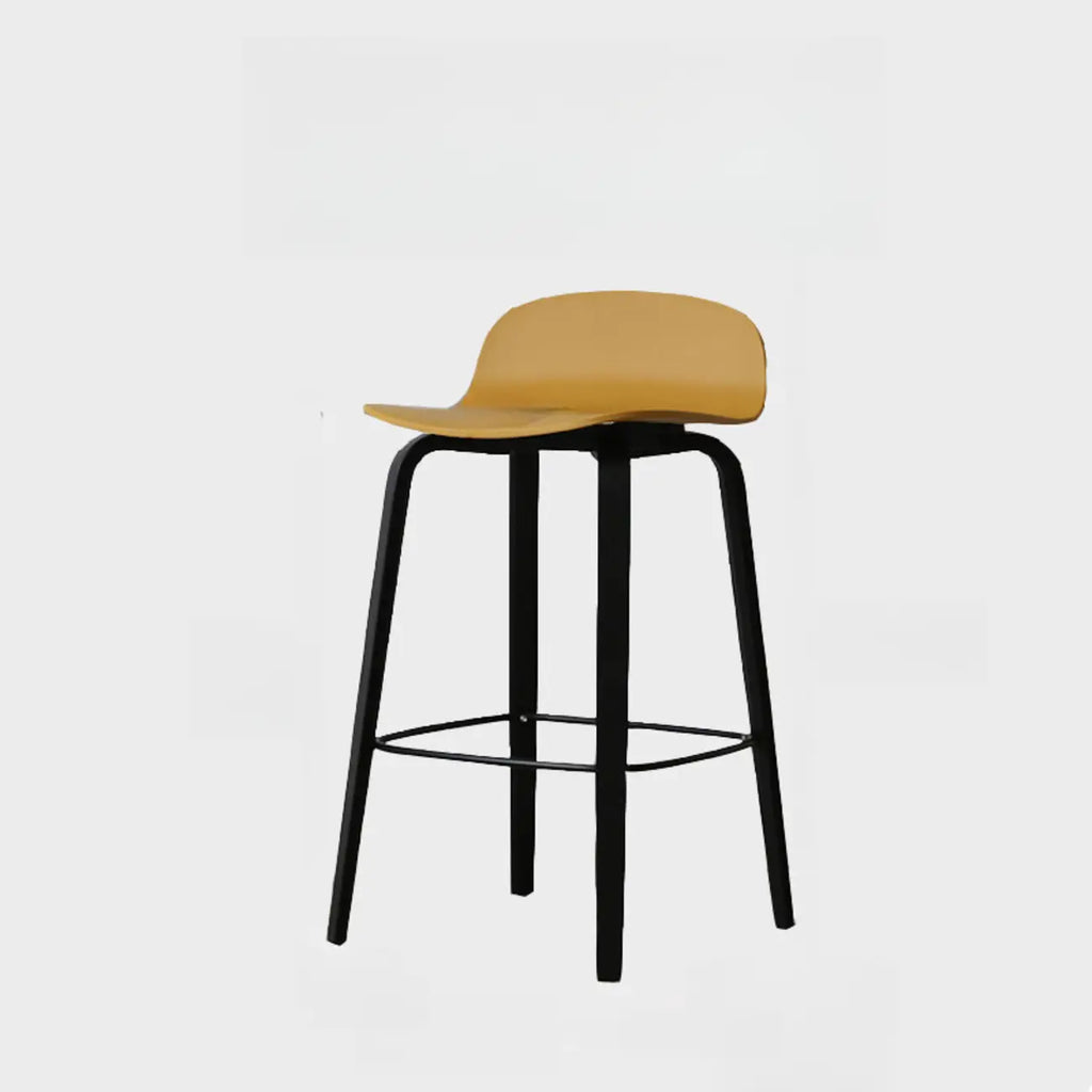 Tabourets de bar minimalistes en bois avec repose-pieds pour la cuisine