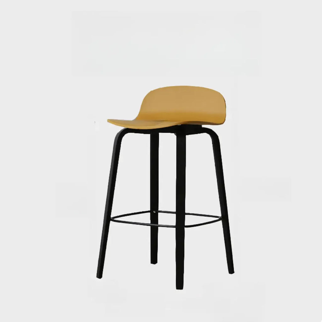 Tabourets de bar minimalistes en bois avec repose-pieds pour la cuisine