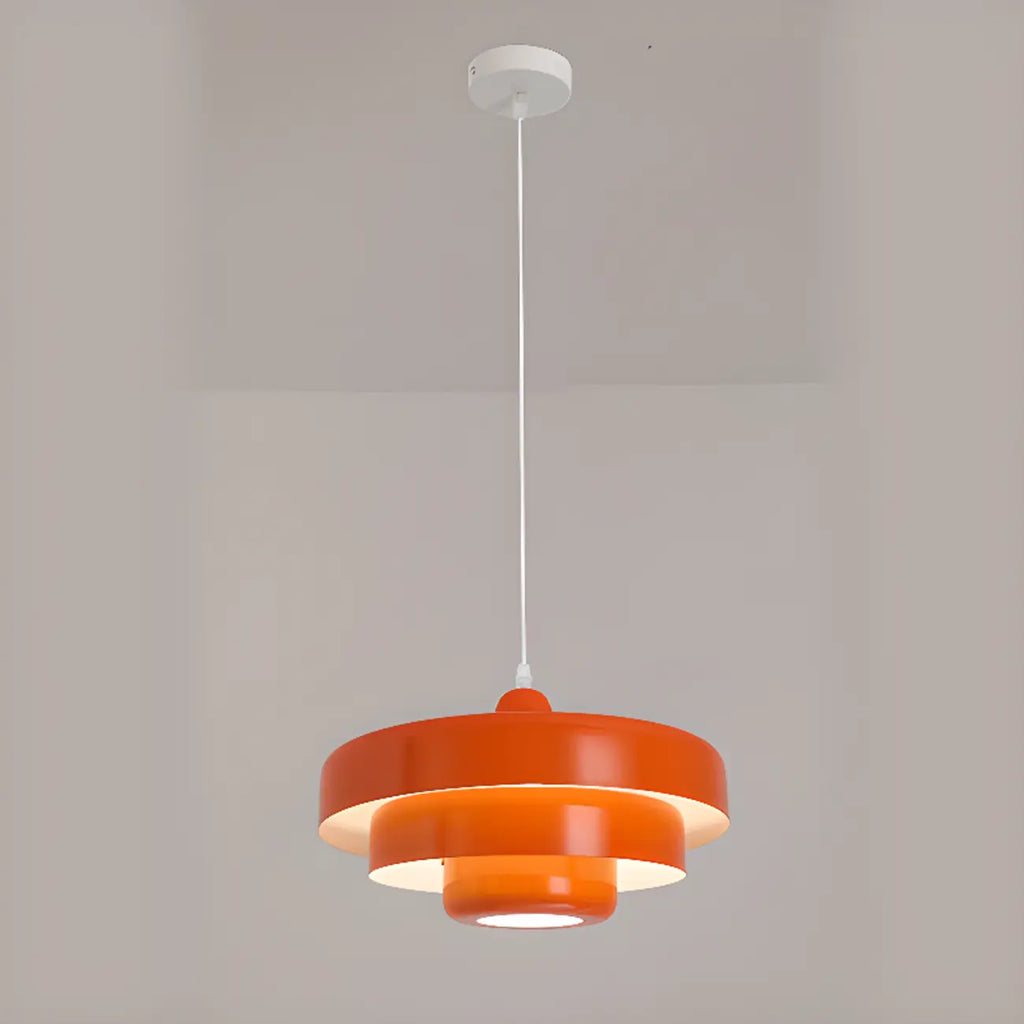 Suspension design en fer blanc à étages pour salon
