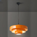 Suspension design en fer blanc à étages pour salon