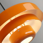 Suspension design en fer blanc à étages pour salon