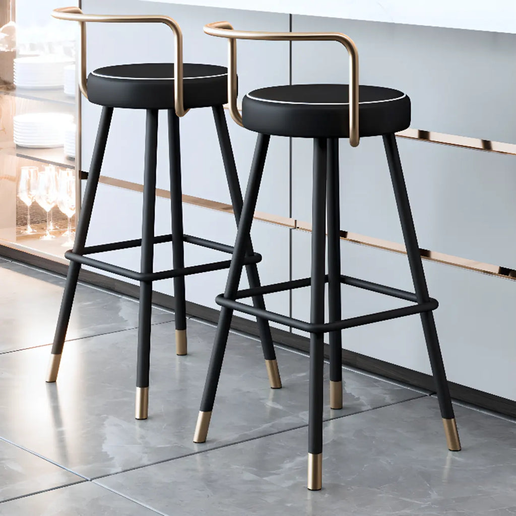 Tabouret de bar minimaliste en métal noir et cuir rembourré