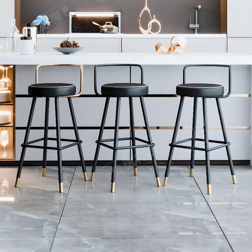 Tabouret de bar minimaliste en métal noir et cuir rembourré