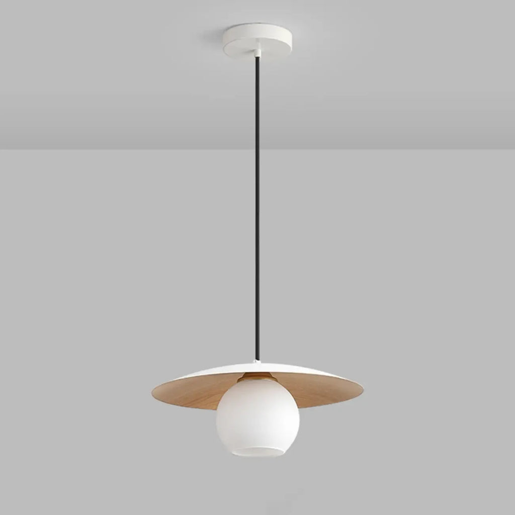 Suspension minimaliste en verre blanc avec disque métallique pour salon