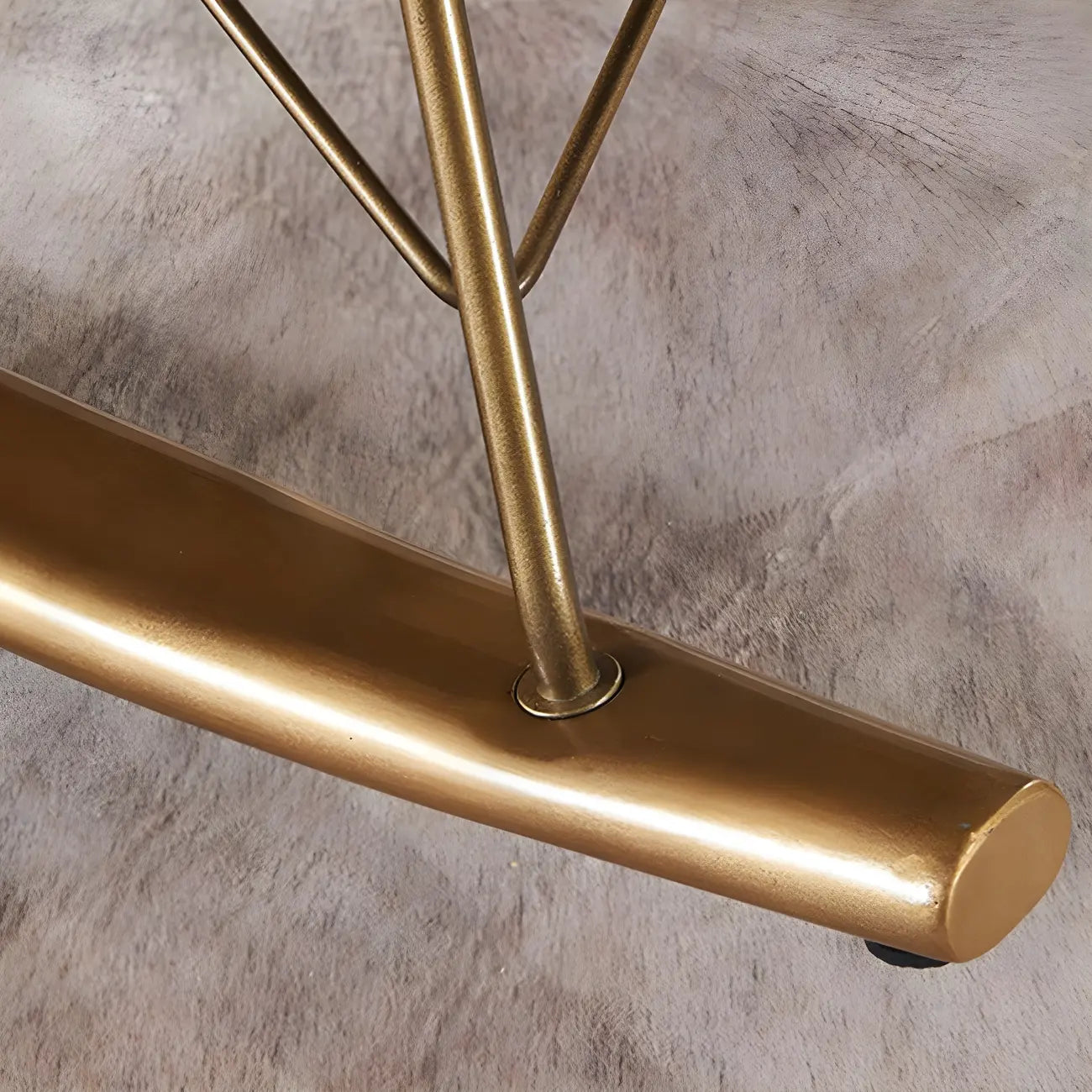 Fauteuil à bascule moderne marron rembourré avec repose-pieds pour intérieur