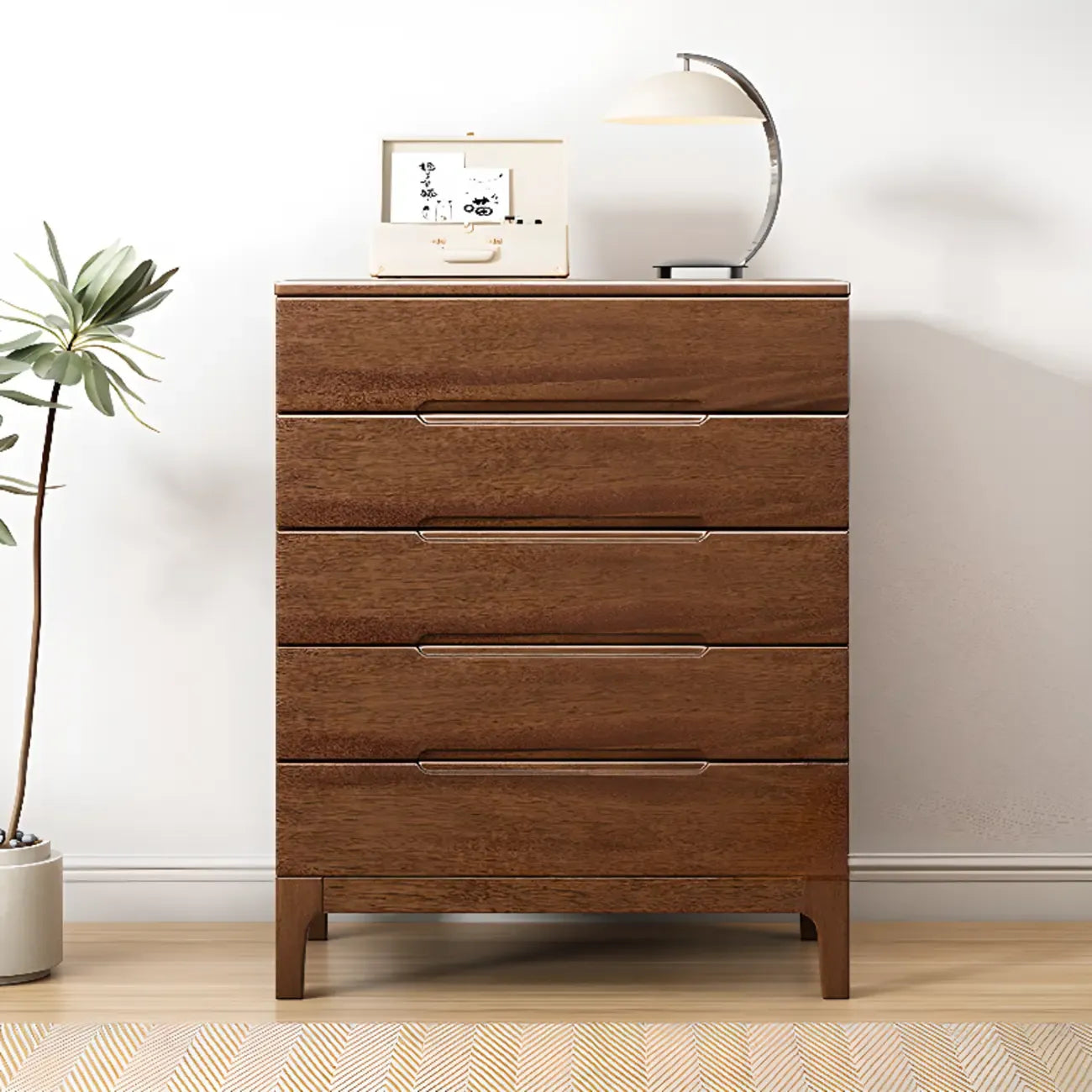 Commode contemporaine en bois laqué à 5 tiroirs