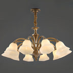Lustre classique en laiton à motif floral pour salon, avec abat-jour beige