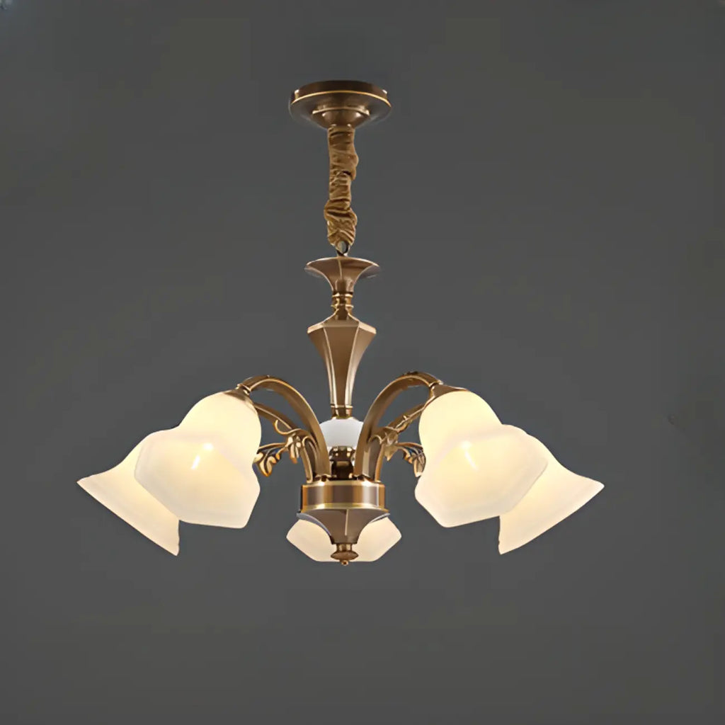 Lustre classique en laiton à motif floral pour salon, avec abat-jour beige