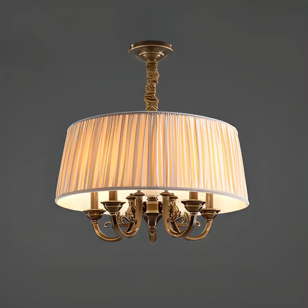 Lustre classique en laiton à motif floral pour salon, avec abat-jour beige