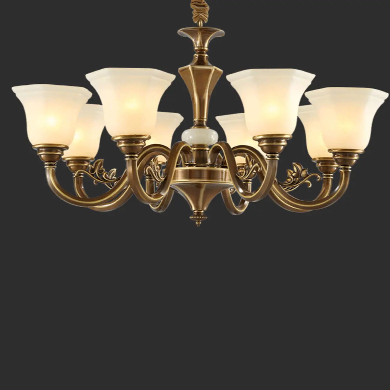 Lustre classique en laiton à motif floral pour salon, avec abat-jour beige