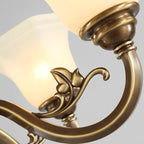 Lustre classique en laiton à motif floral pour salon, avec abat-jour beige