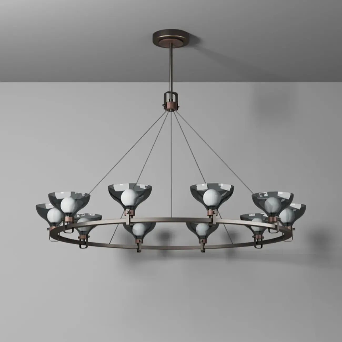 Lustre industriel en métal noir avec abat-jour en verre gris