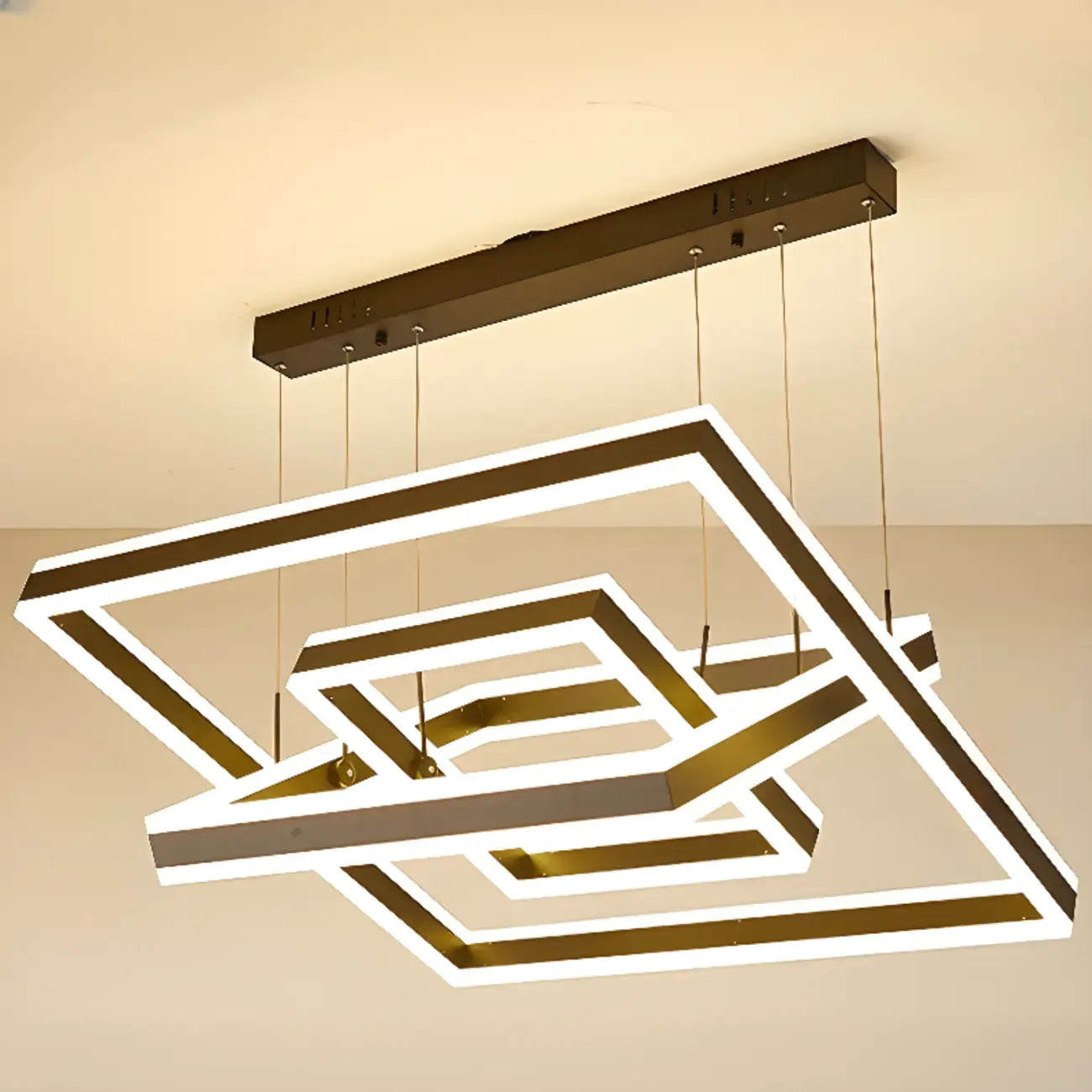 Lustre moderne linéaire carré à 3 niveaux avec LED à intensité variable