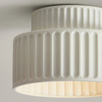 Plafonnier semi-encastré cylindrique moderne avec abat-jour en plastique