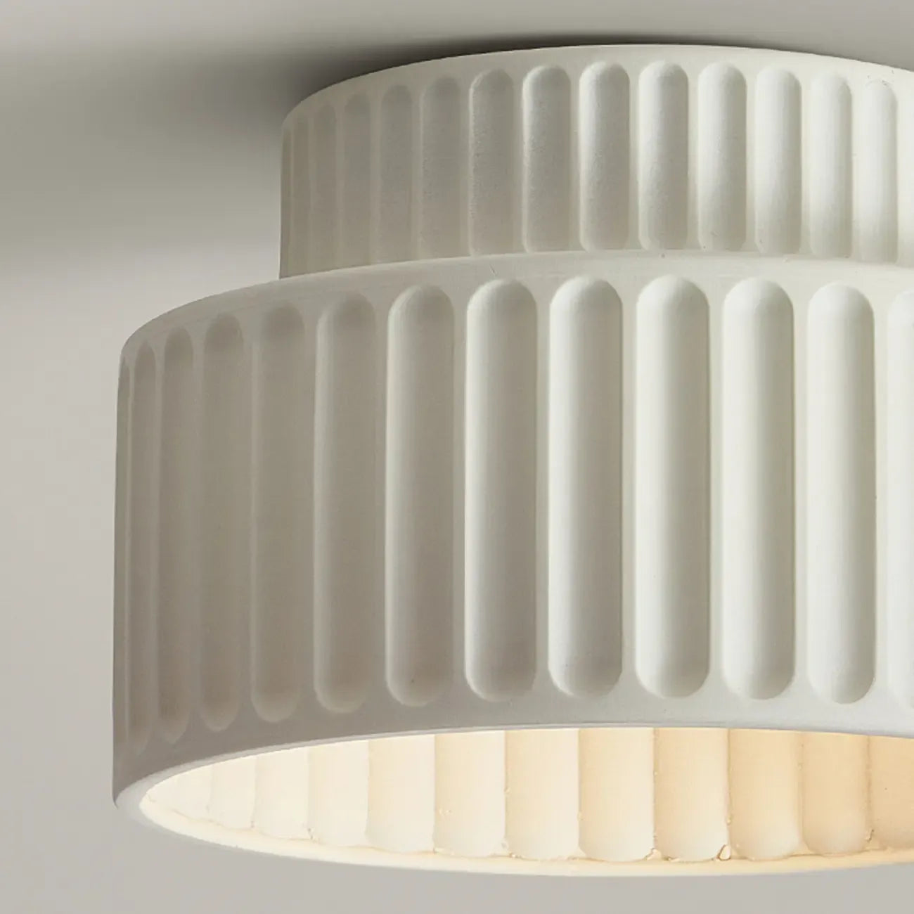 Plafonnier semi-encastré cylindrique moderne avec abat-jour en plastique