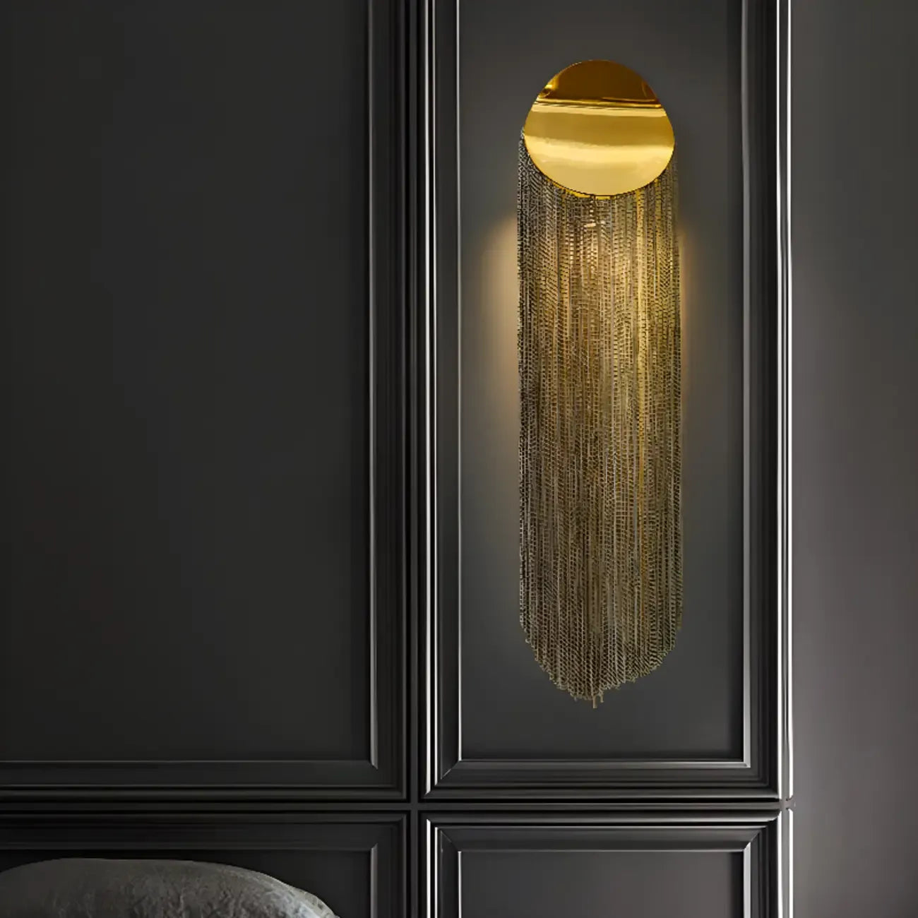 Applique murale de luxe en métal avec abat-jour en aluminium à lumière ambiante