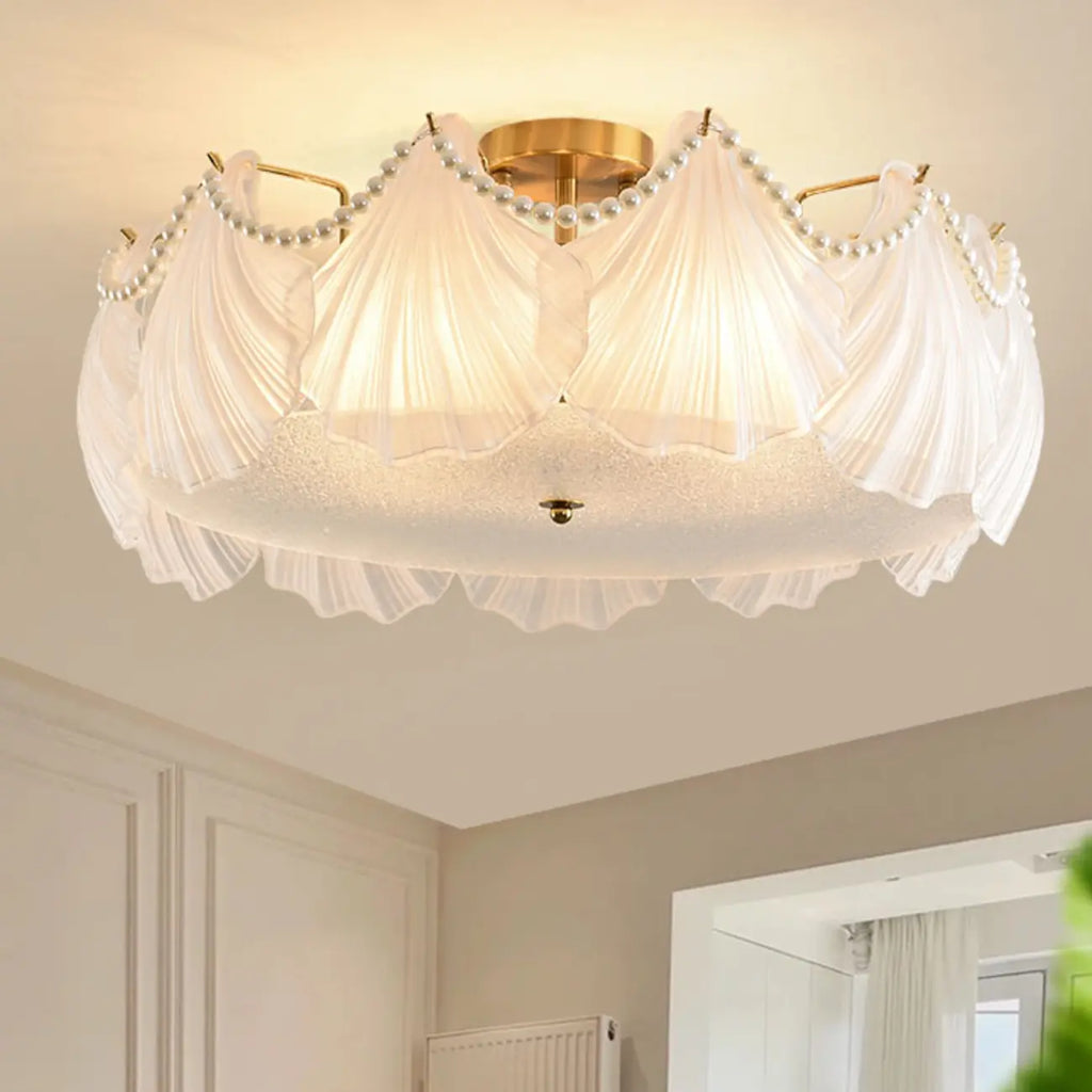 Plafonnier de luxe pour salon avec abat-jour en verre en forme de coquillage